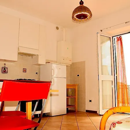 La Casa Gialla * Монелья