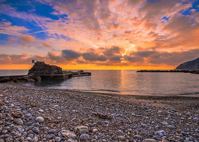 La Casa Gialla * Moneglia